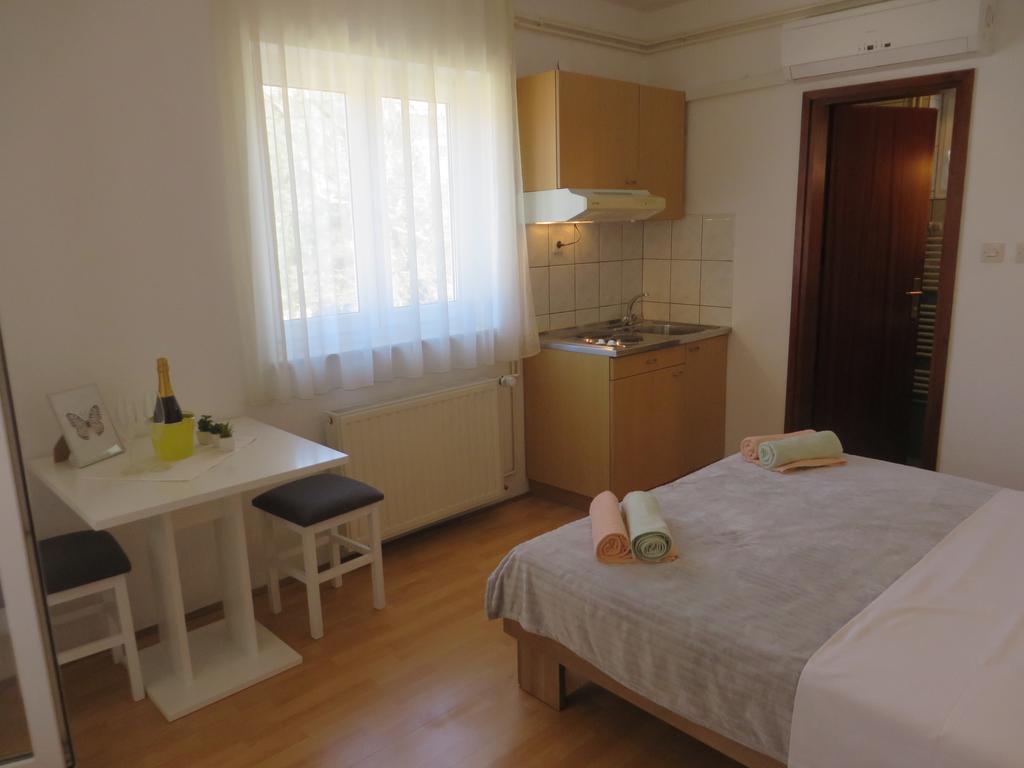 Apartments Karaba Pakoštane Екстериор снимка