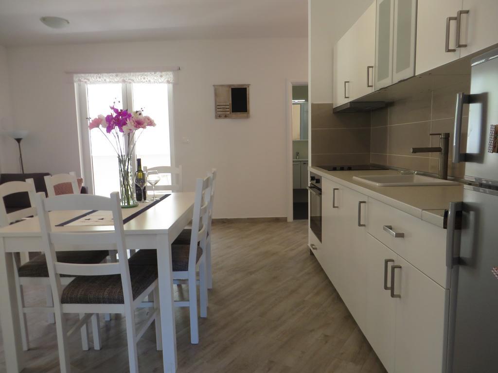 Apartments Karaba Pakoštane Екстериор снимка