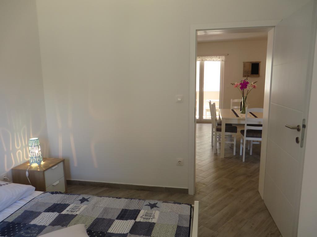 Apartments Karaba Pakoštane Екстериор снимка
