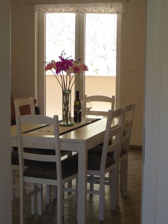 Apartments Karaba Pakoštane Екстериор снимка