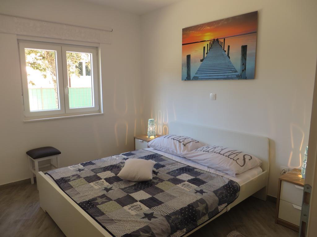 Apartments Karaba Pakoštane Екстериор снимка
