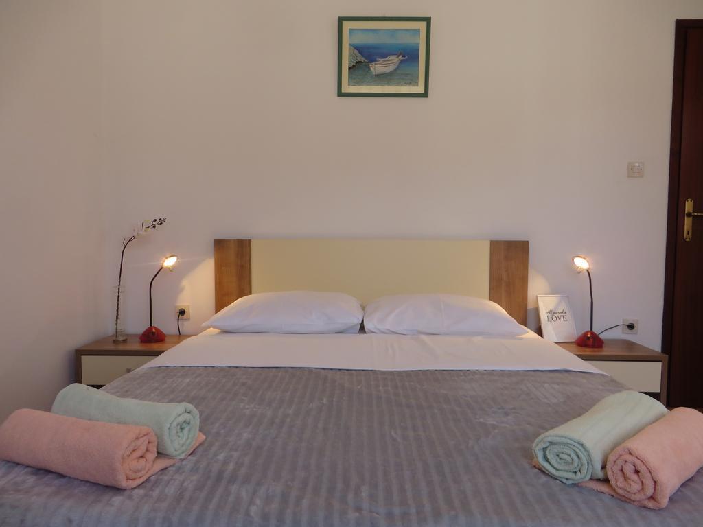Apartments Karaba Pakoštane Екстериор снимка