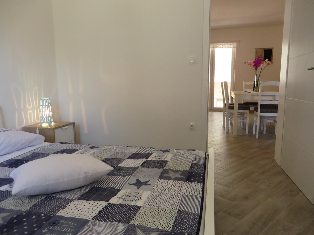Apartments Karaba Pakoštane Екстериор снимка