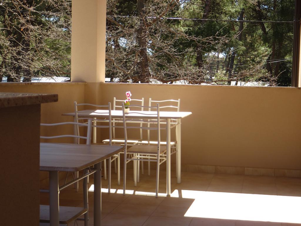 Apartments Karaba Pakoštane Екстериор снимка